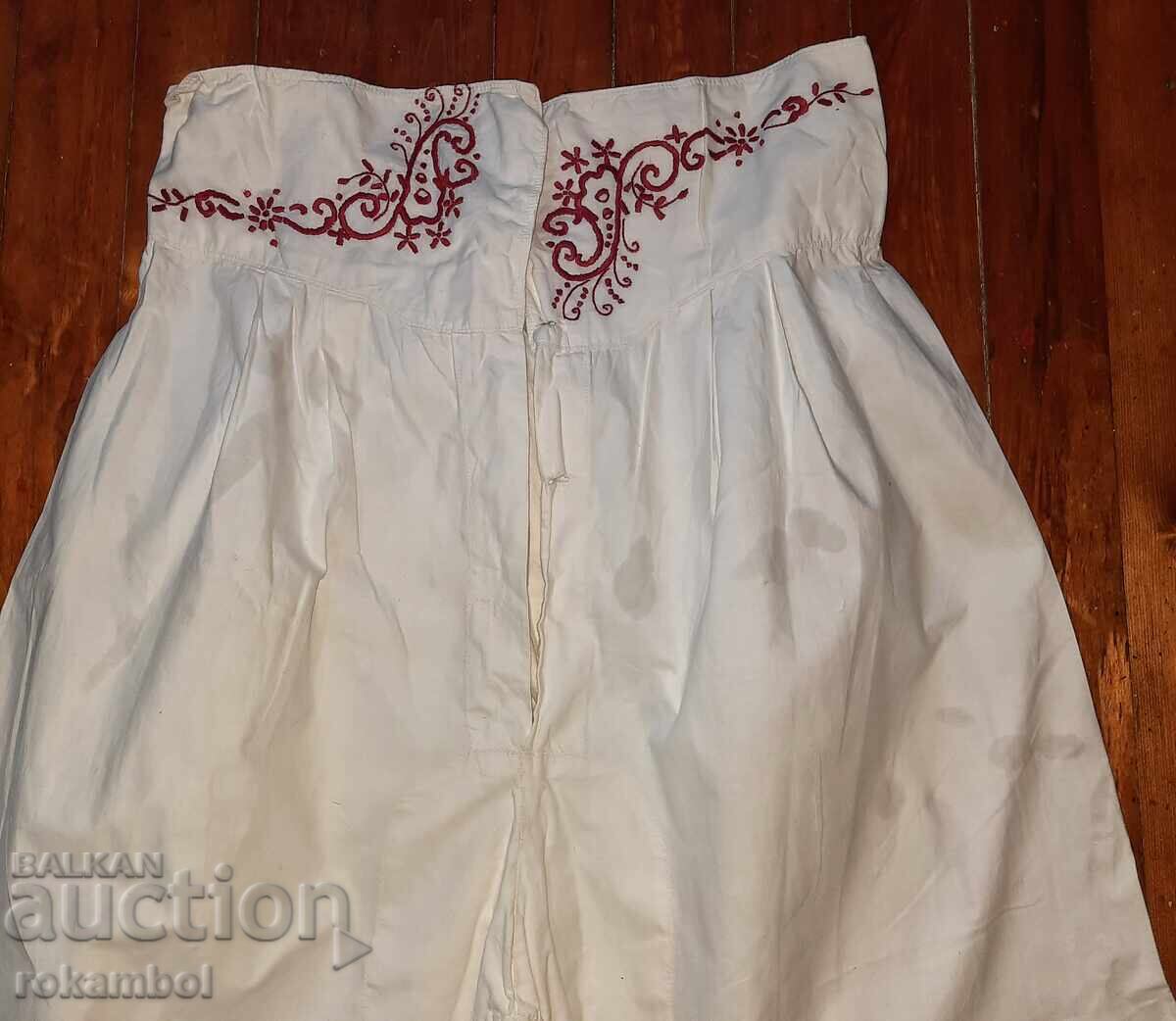 Etnografic lenjerie intimă de damă, bumbac din zestre cu preț € 30.00 | 58.68 BGN