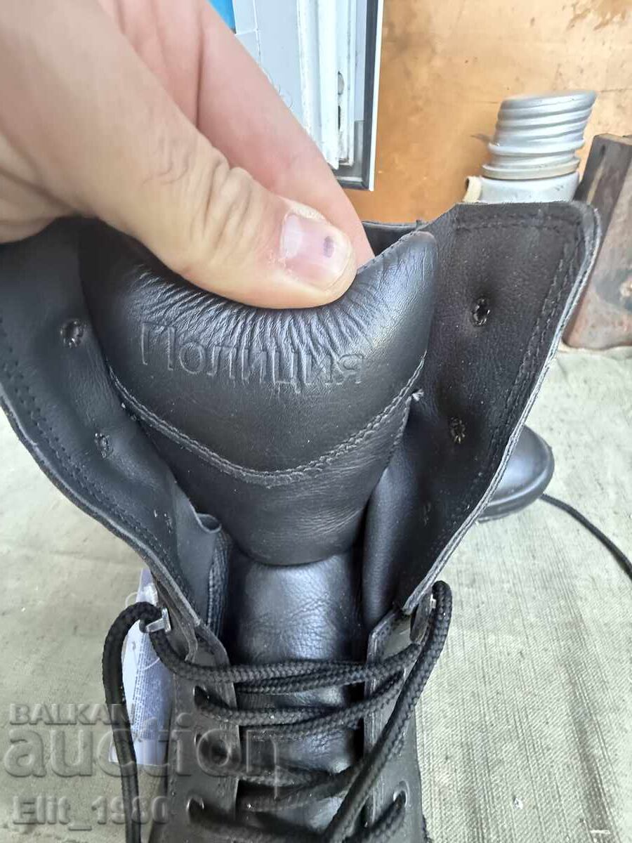 Auction  Police combat boots size 45
