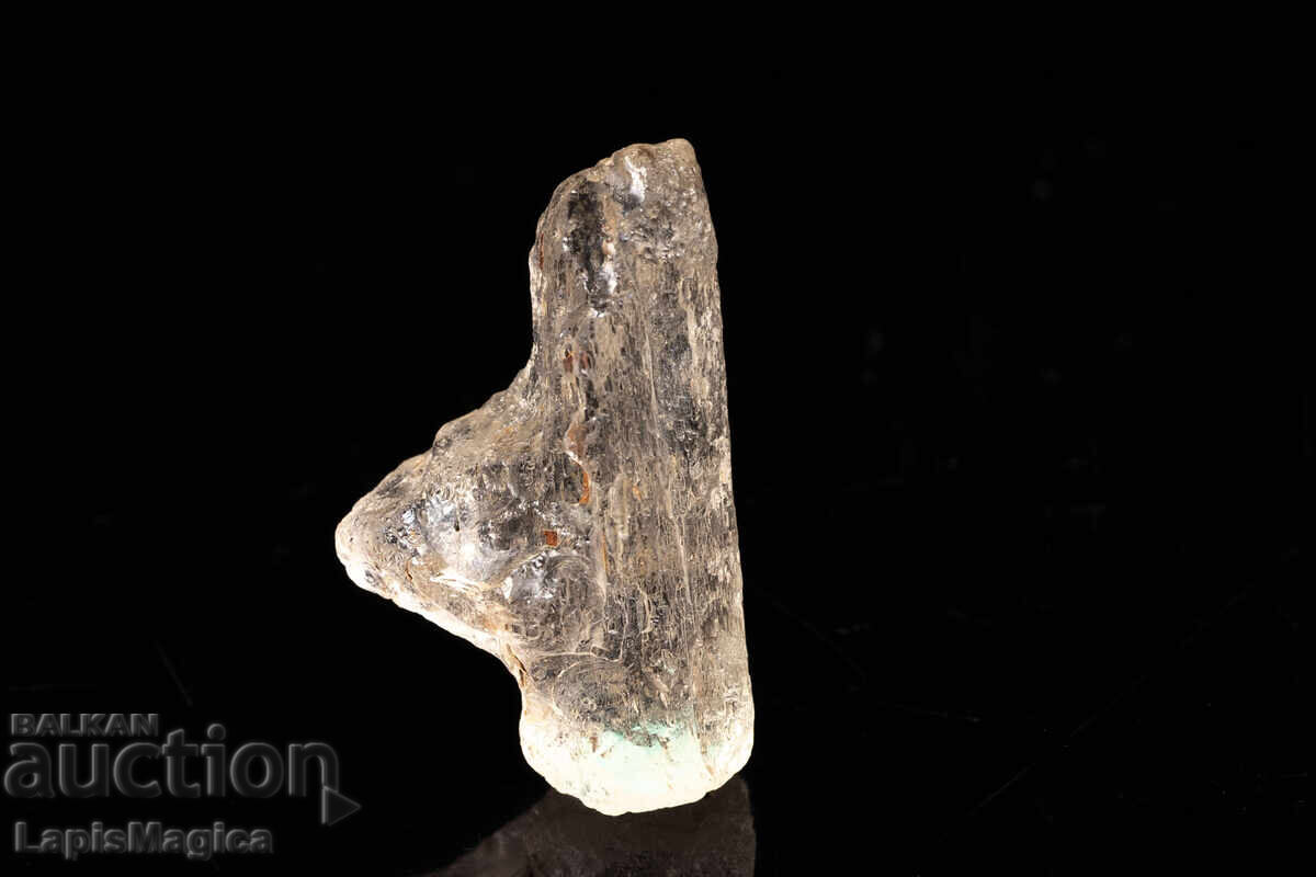 Cristal de scapolit fluorescent 16.5ct cu preț € 3.50 | 6.85 BGN