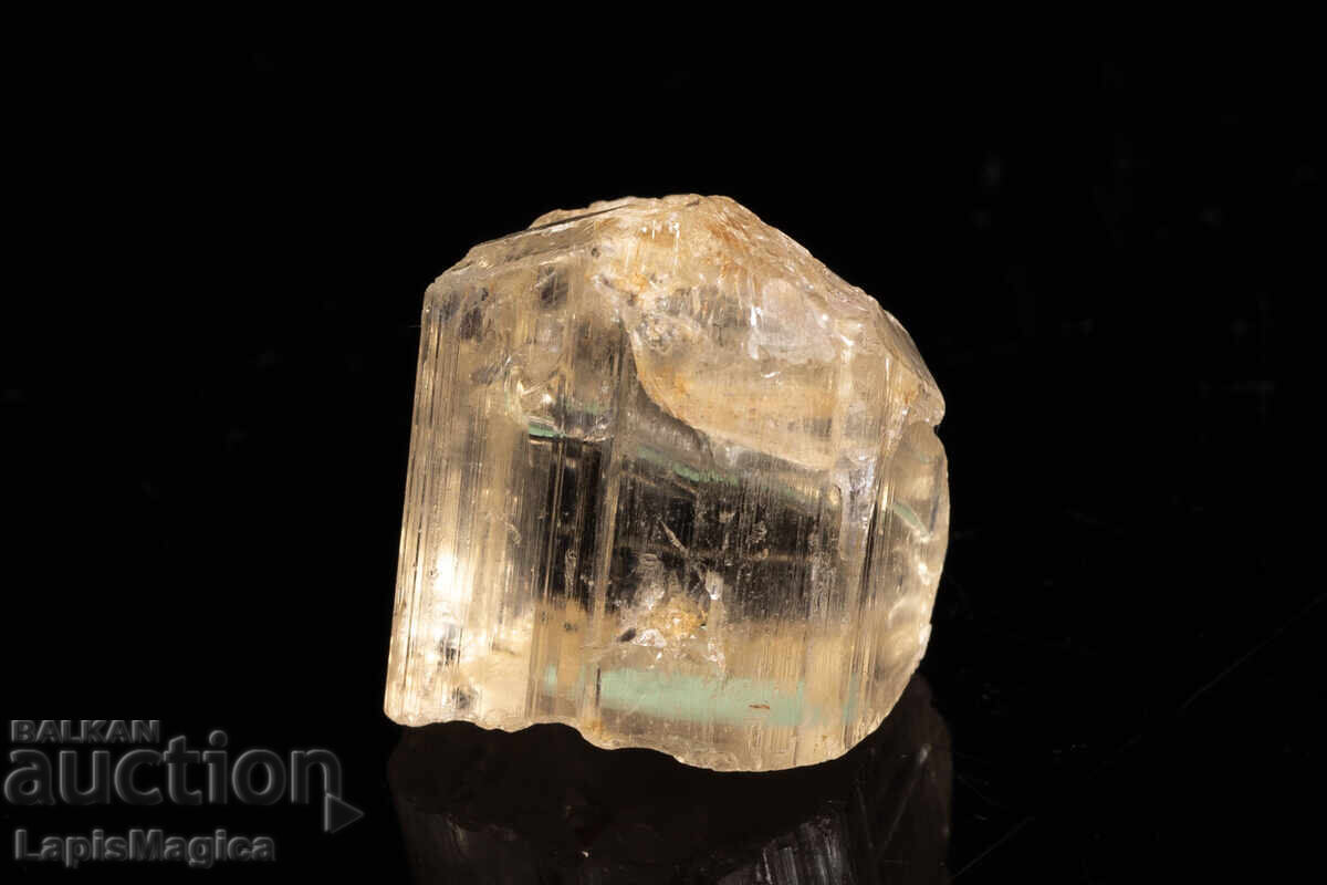 Παράδοση Κρύσταλλος φθορίζοντος σκαπολίτη 23.6ct