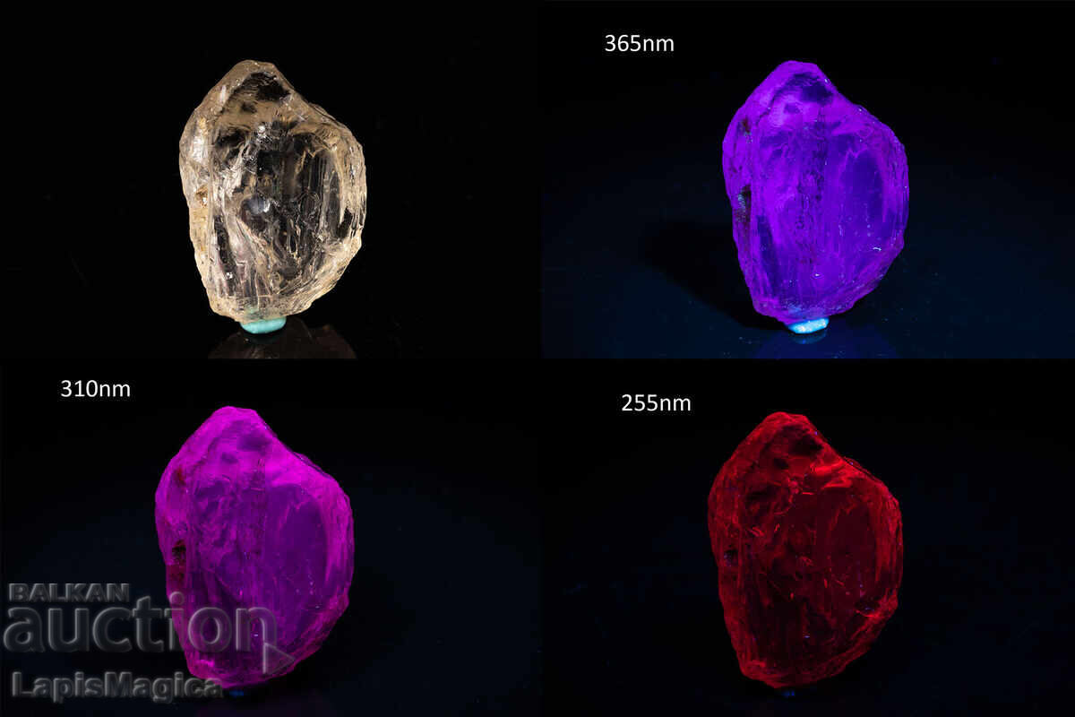 Cristal de scapolit fluorescent 20.7ct
