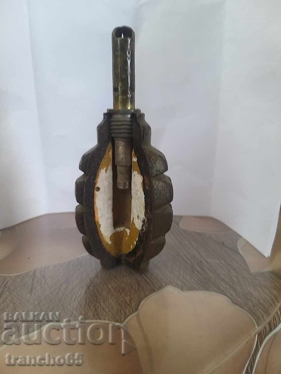 Χειροβομβίδα F-1, εκπαιδευτικό βοήθημα