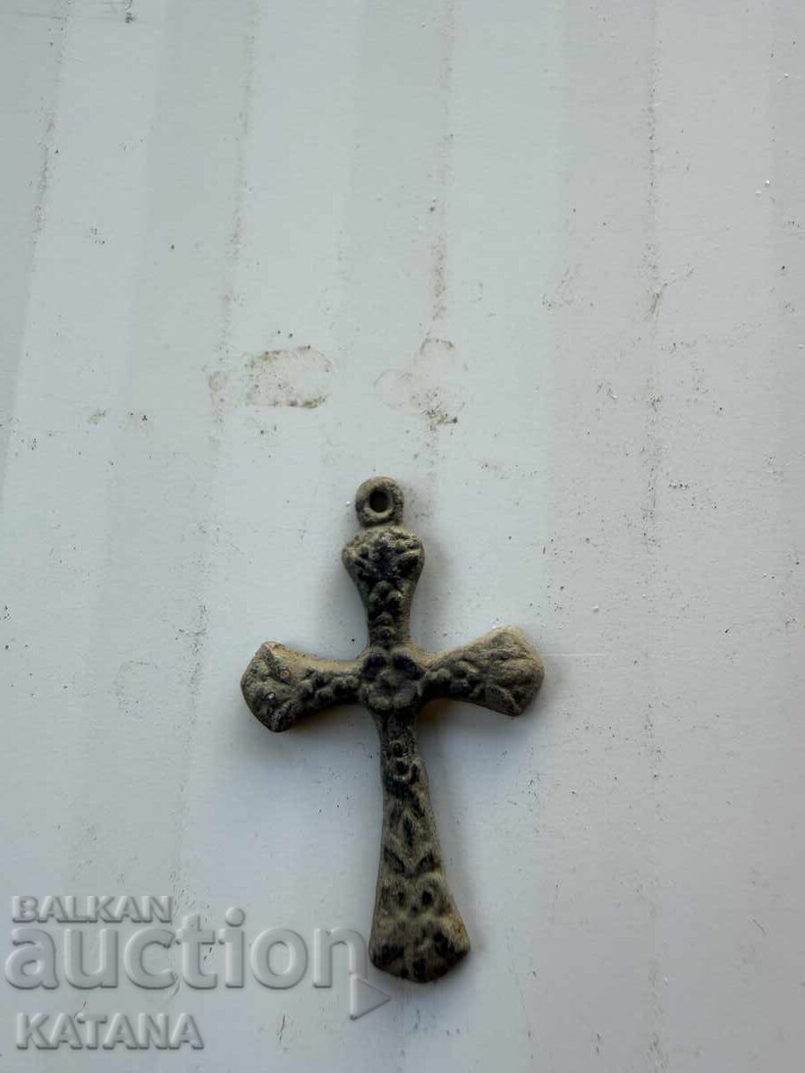 Small cross
