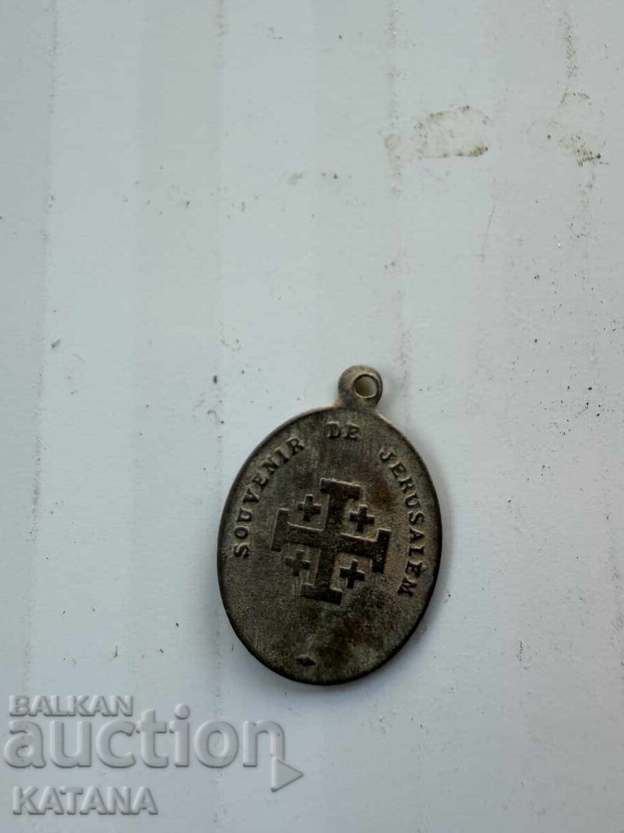 Μενταγιόν, Θρησκευτικά