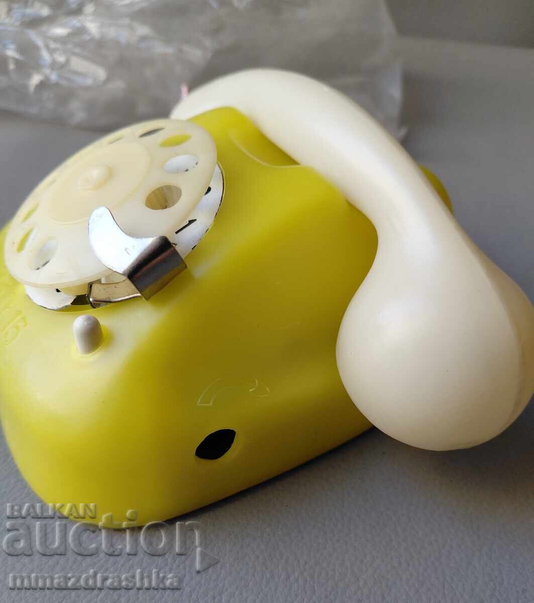 Livrarea Telefon pentru copii din perioada socialistă, NOU cu sonerie