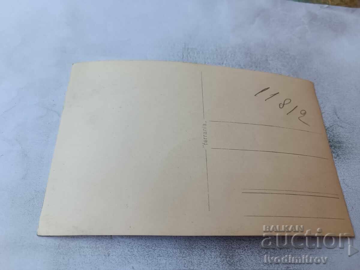 Φωτογραφία Αγόρι και νεαρή κοπέλα στην ακροθαλασσιά με τιμή € 1.18 | 2.31 BGN