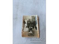 Fotografie Sofia Două femei și un băiețel într-un cărucior retro