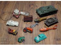 12 стари метални играчки за части робот,танк,самолет,трактор