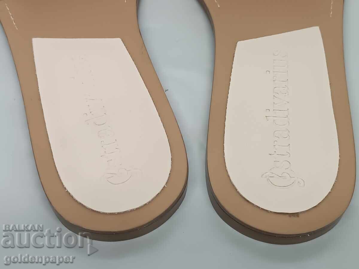 Licitație Papuci Stradivarius