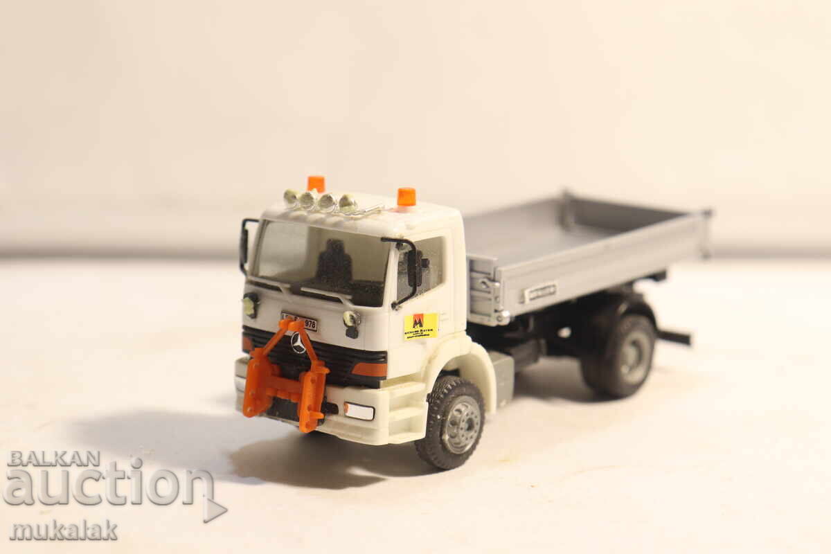 Licitație HERPA H0 1/87 MERCEDES ATEGO CAMION BASCULANTĂ MODEL