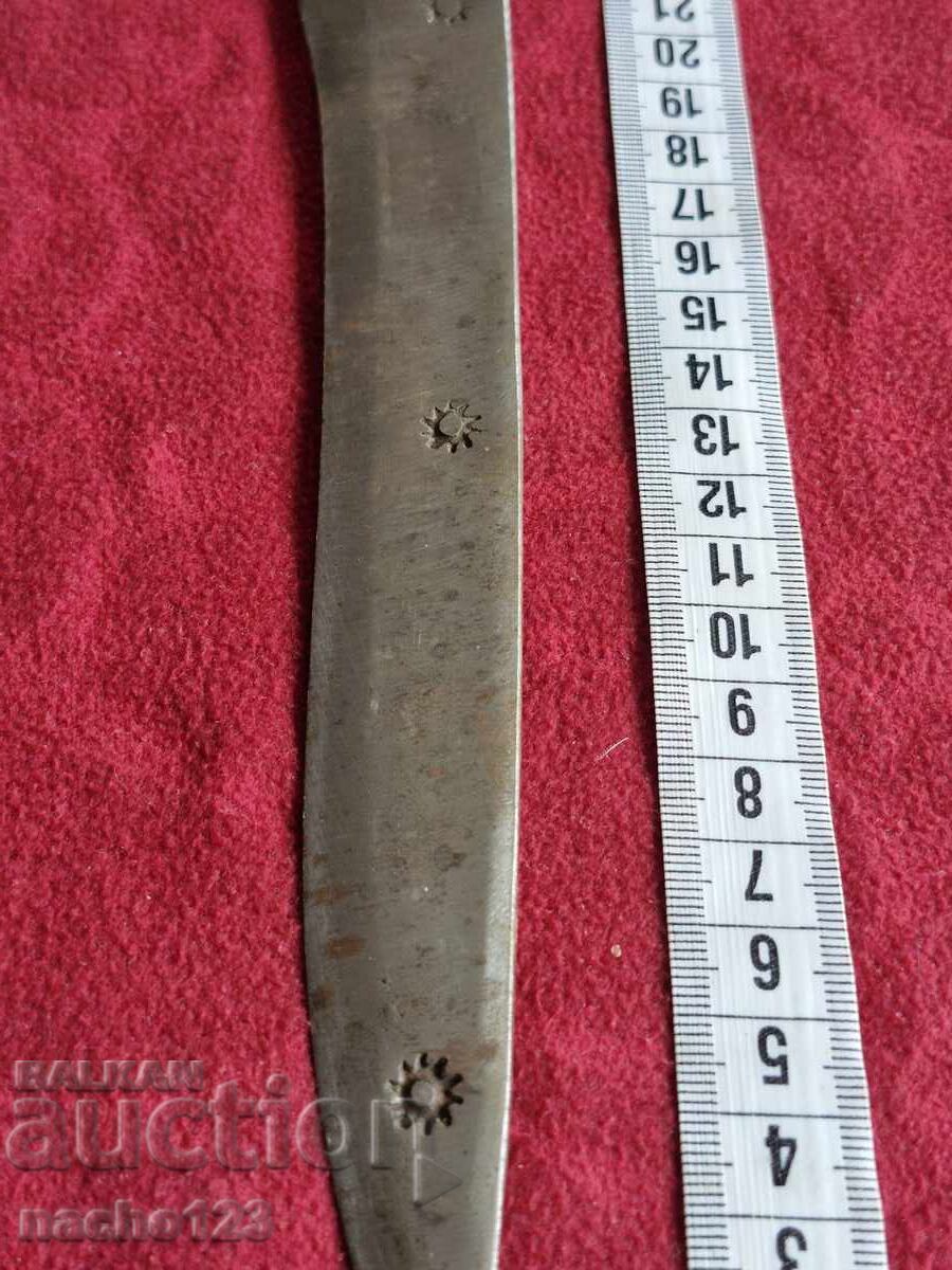 Cuțit bulgar vechi de colecție cu preț € 22.00 | 43.03 BGN