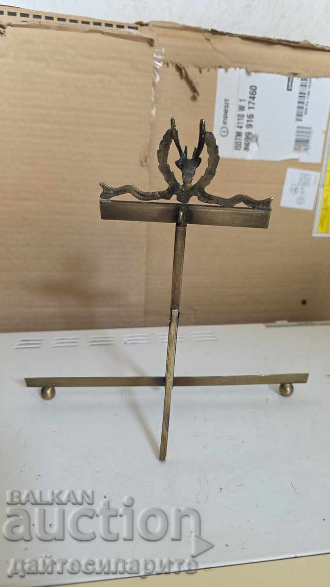 Hunting display stand for a certificate, trophy, or photo with a trophy - 5