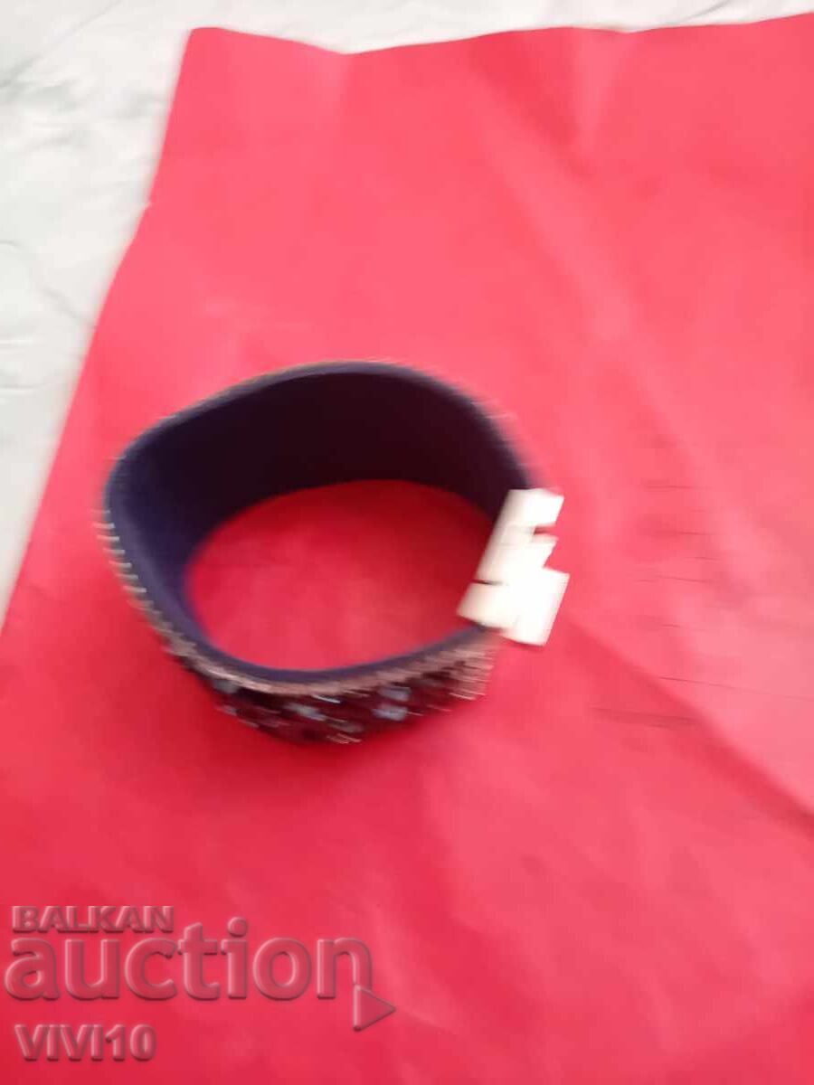 Licitație Brățară cu pietre