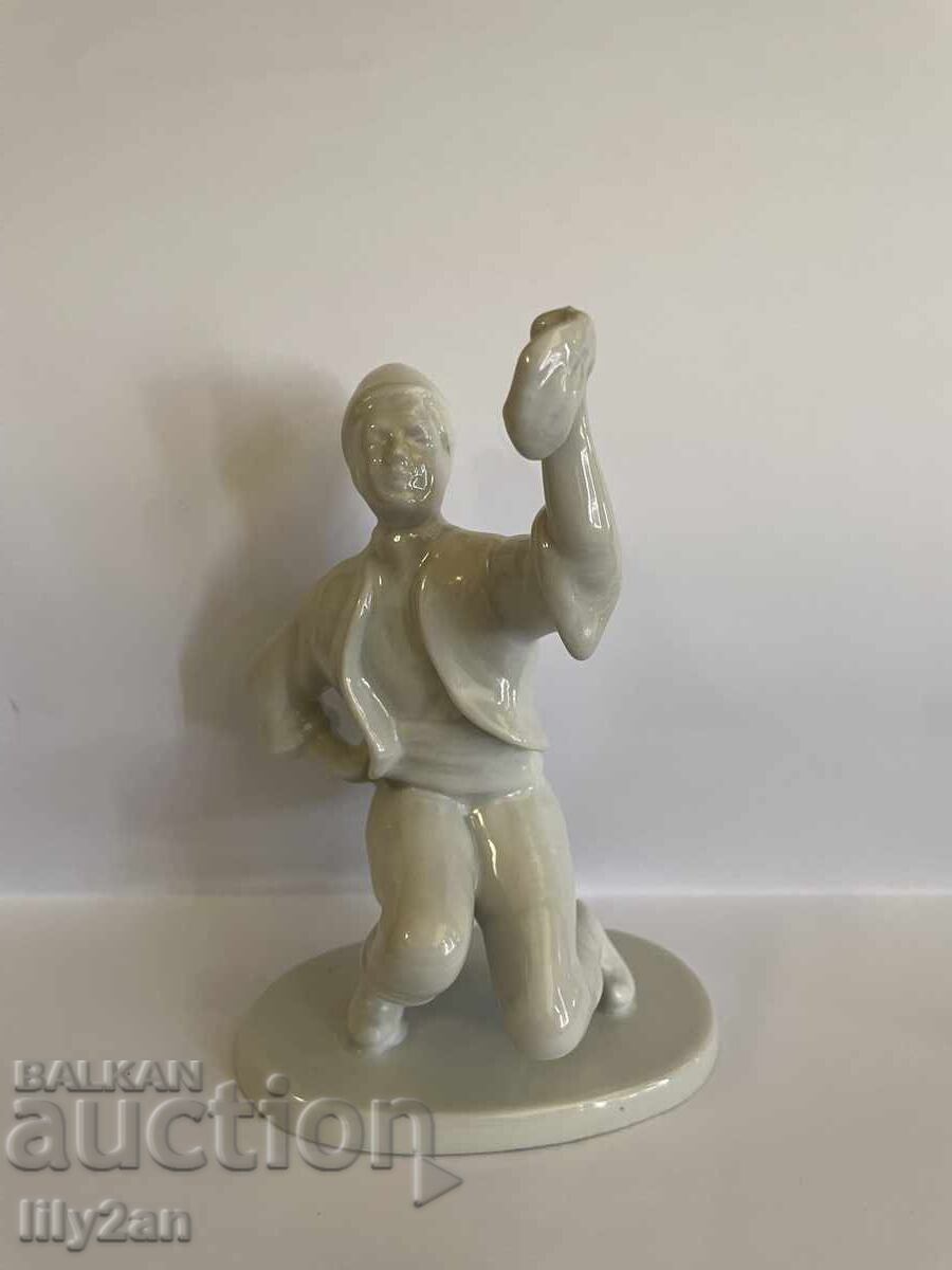 Licitație Figurină rară din porțelan bulgăresc