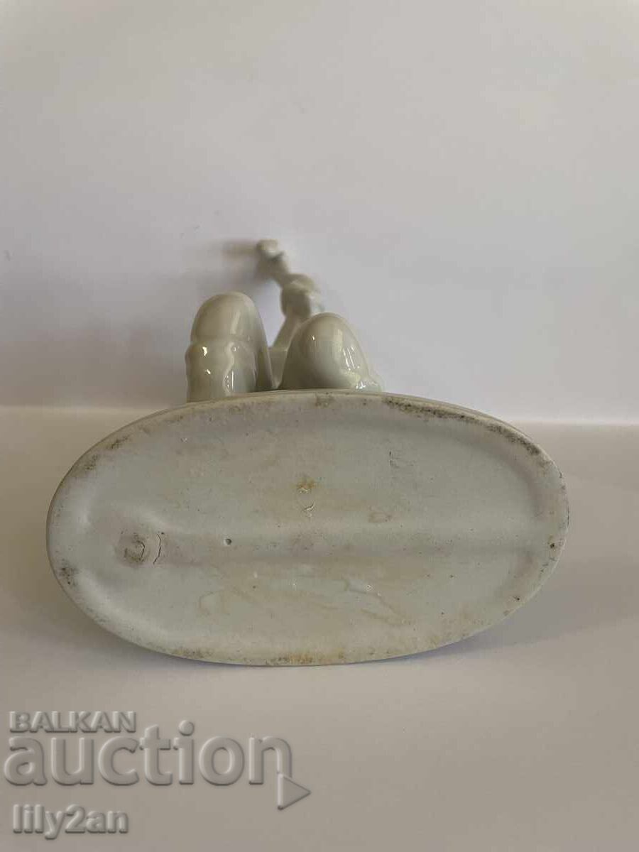 Figurină rară din porțelan bulgăresc - 7