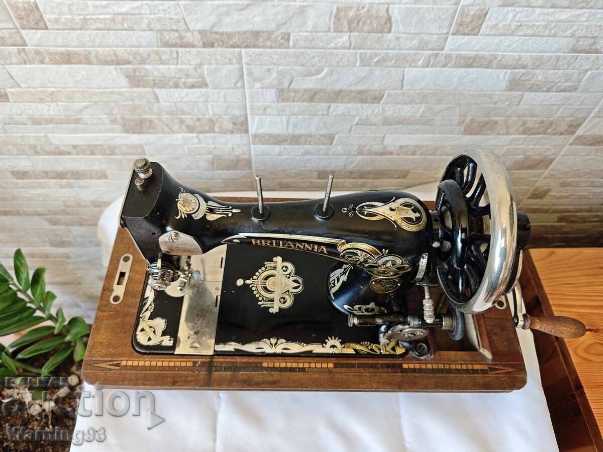 Ръчна шевна машина - Junker & Ruh - Britannia - 1920" година с цена € 80.00 | 156.47 лв.