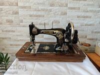 Mașină de cusut manuală - Junker & Ruh - Britannia - anul 1920