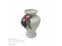 White ceramic vase from the "Sonoma Villa" collection (5.2)