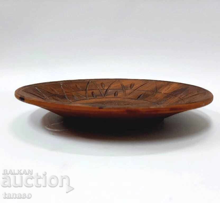 Farfurie decorativă de colecție din ceramică pentru perete (2.2) cu preț € 18.00 | 35.21 BGN