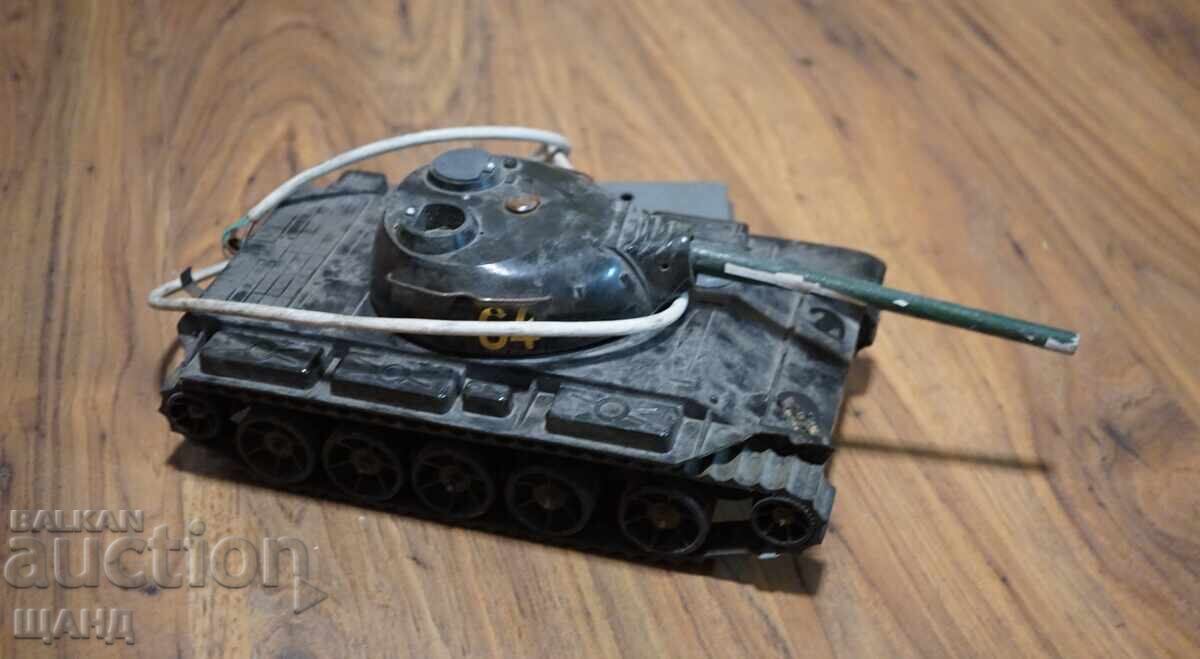 Licitație Jucărie veche din plastic model tanc