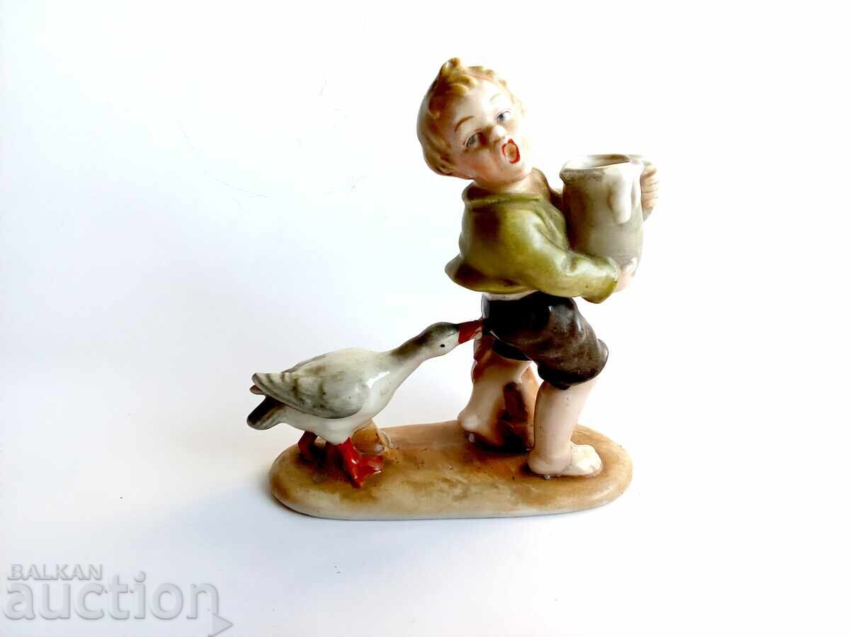 Аукцион Фигурка Момче с кана и гъска 1930г
