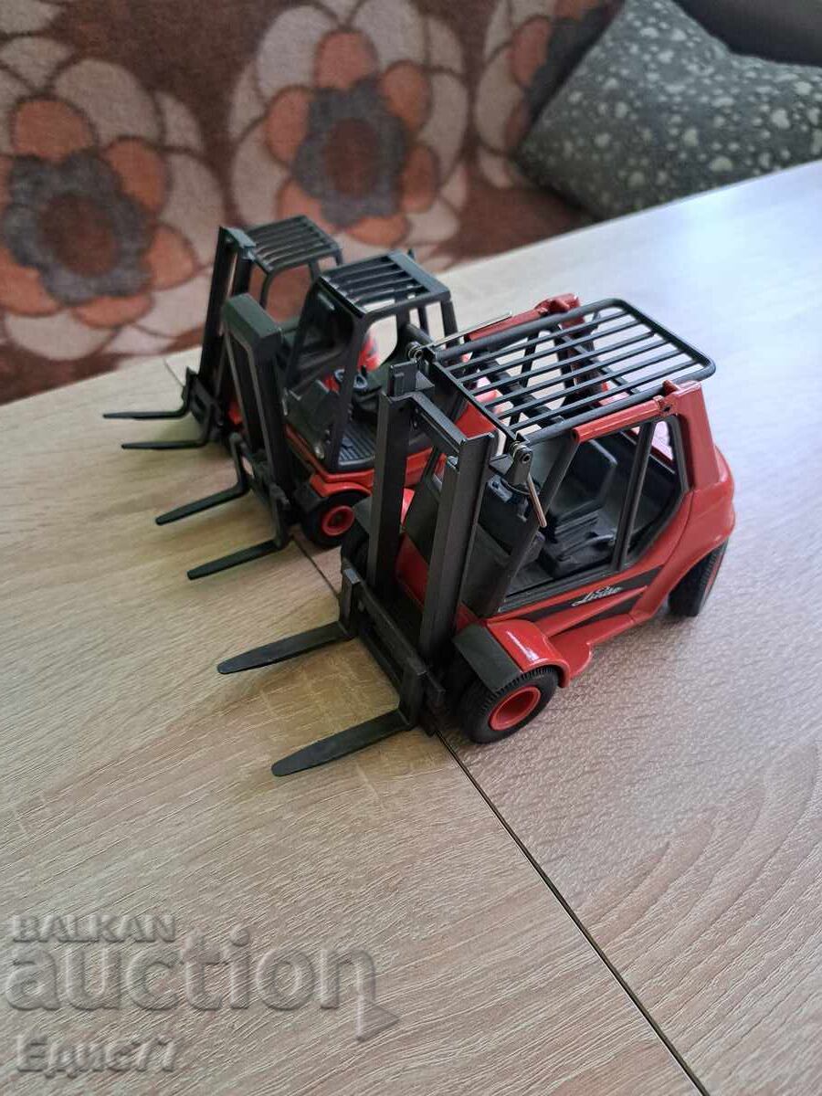 Jucării de la fabrica Mir cu preț € 25.00 | 48.90 BGN