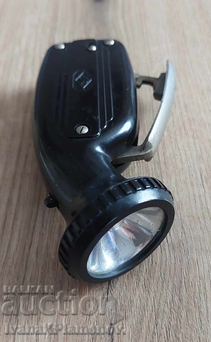 Lanternă cu dinam retro pentru colecționari cu preț € 14.00 | 27.38 BGN