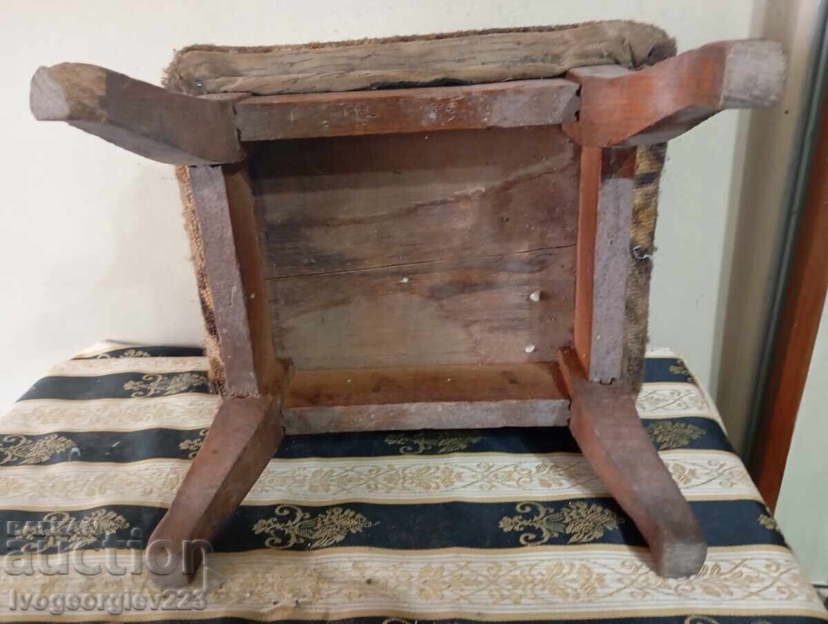 Taburet vechi - 7