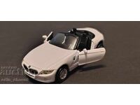 1/43 метална колекционерска количка BMW Z4 cabrio нова