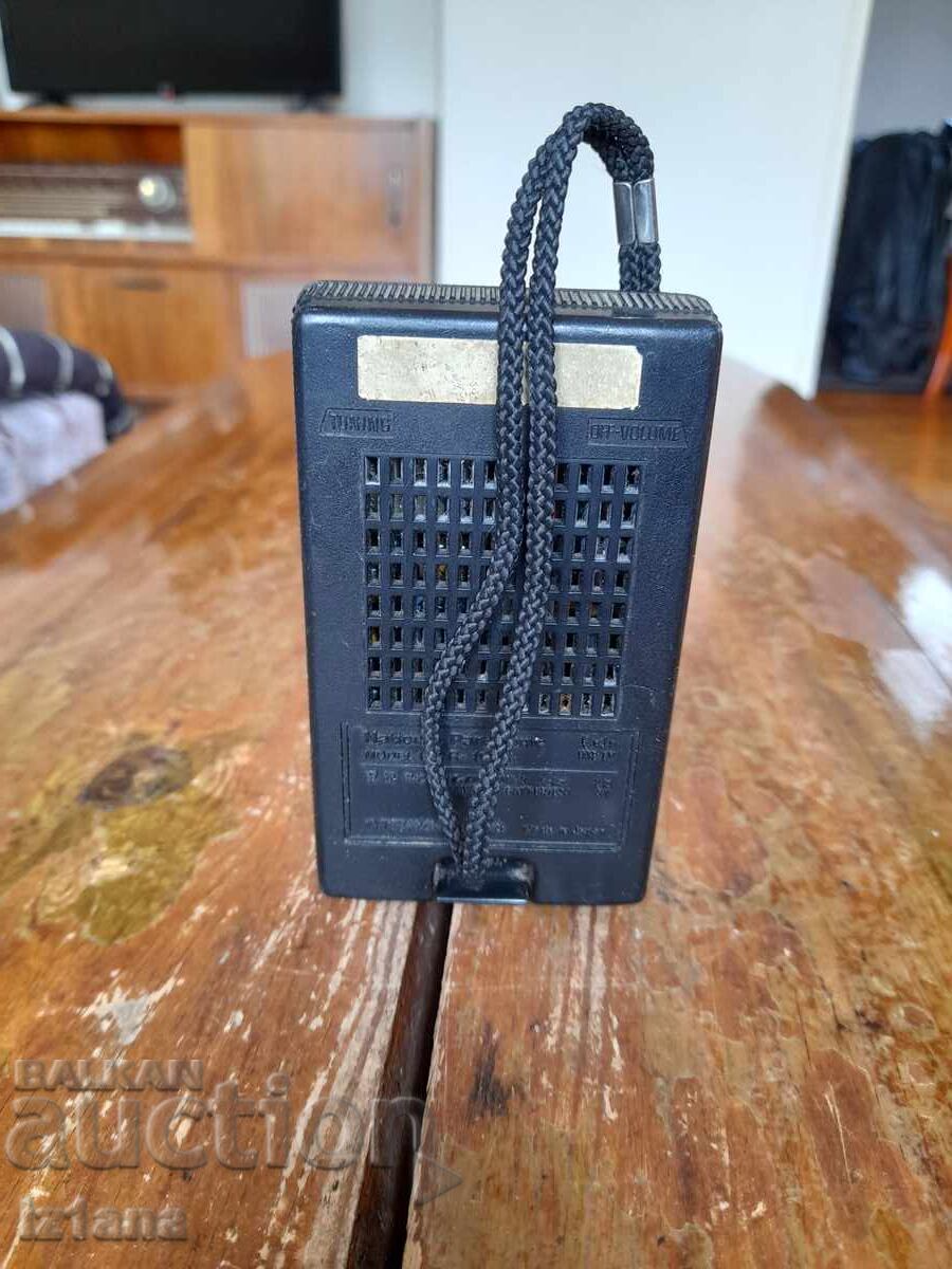 Auction  Vintage radio, National Panasonic R-1018 radio receiver
