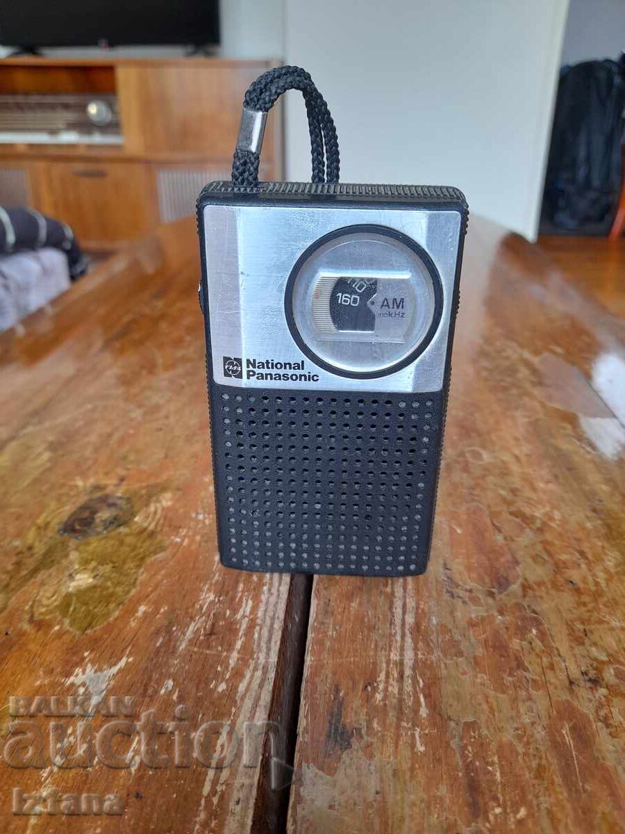 Vintage radio, National Panasonic R-1018 radio receiver