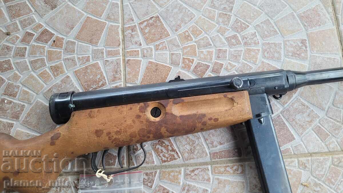 Delivery of Cannon, flintlock, rifled musket, ball gun, Beretta automatic