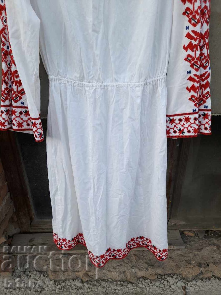 Licitație Cămașă de damă bătrână