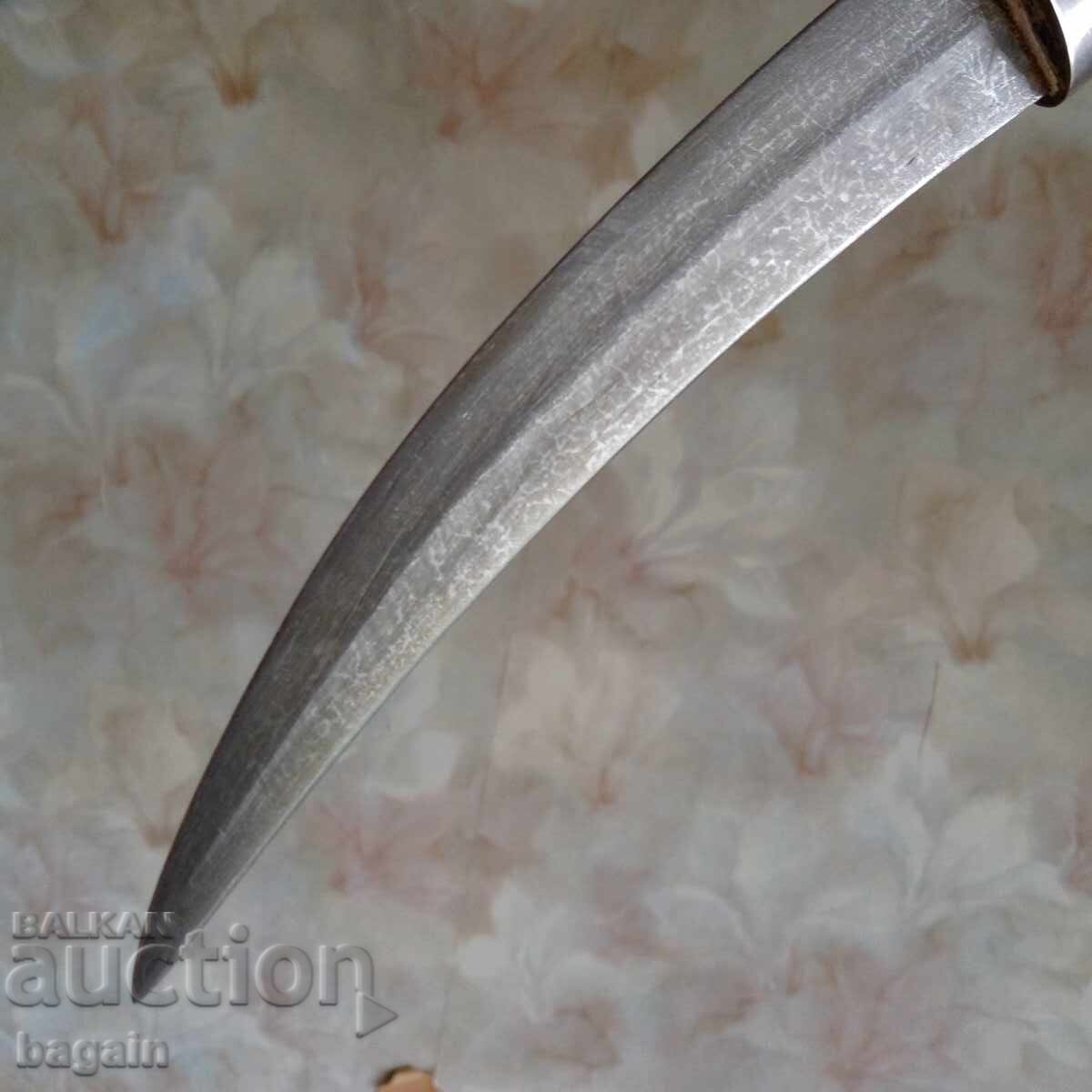 Silver khanjar, dagger, yatagan with price € 250.00 | 488.96 BGN