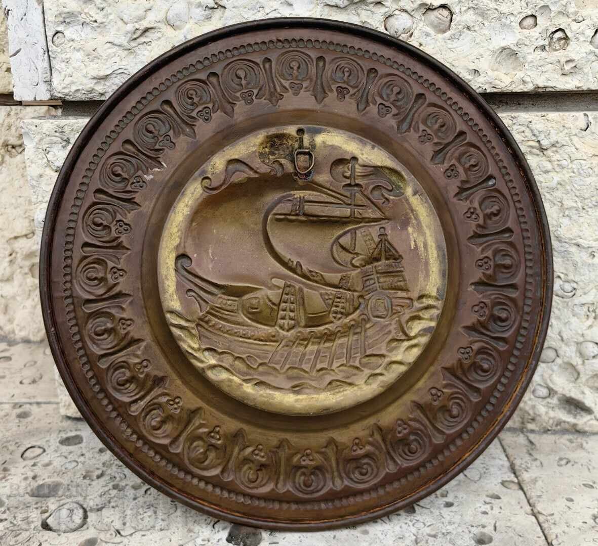 Παράδοση ΜΕΓΑΛΟ ΔΙΑΚΟΣΜΗΤΙΚΟ ΜΕΤΑΛΛΙΚΟ ΠΙΑΤΟ ΠΑΝΟ ΚΑΡΑΒΙ ΓΙΑ ΤΟΙΧΟ ΠΙΝΑΚΑΣ