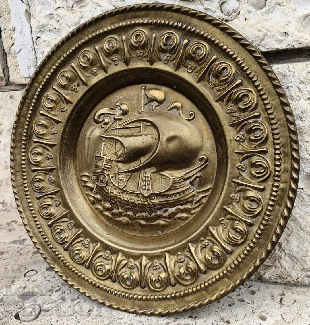 ΜΕΓΑΛΟ ΔΙΑΚΟΣΜΗΤΙΚΟ ΜΕΤΑΛΛΙΚΟ ΠΙΑΤΟ ΠΑΝΟ ΚΑΡΑΒΙ ΓΙΑ ΤΟΙΧΟ ΠΙΝΑΚΑΣ με τιμή € 12.00 | 23.47 BGN