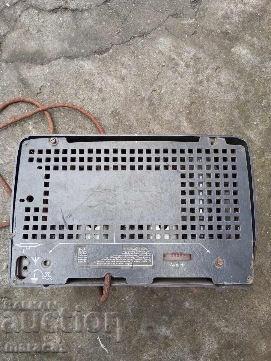 Livrarea Aparat radio german vechi