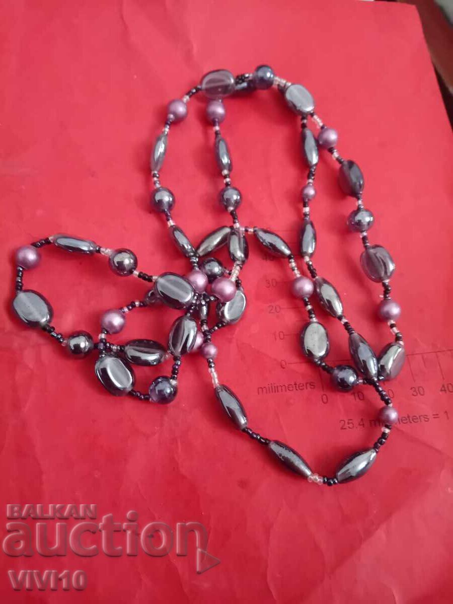 Colier antic din hematit cu preț € 20.00 | 39.12 BGN