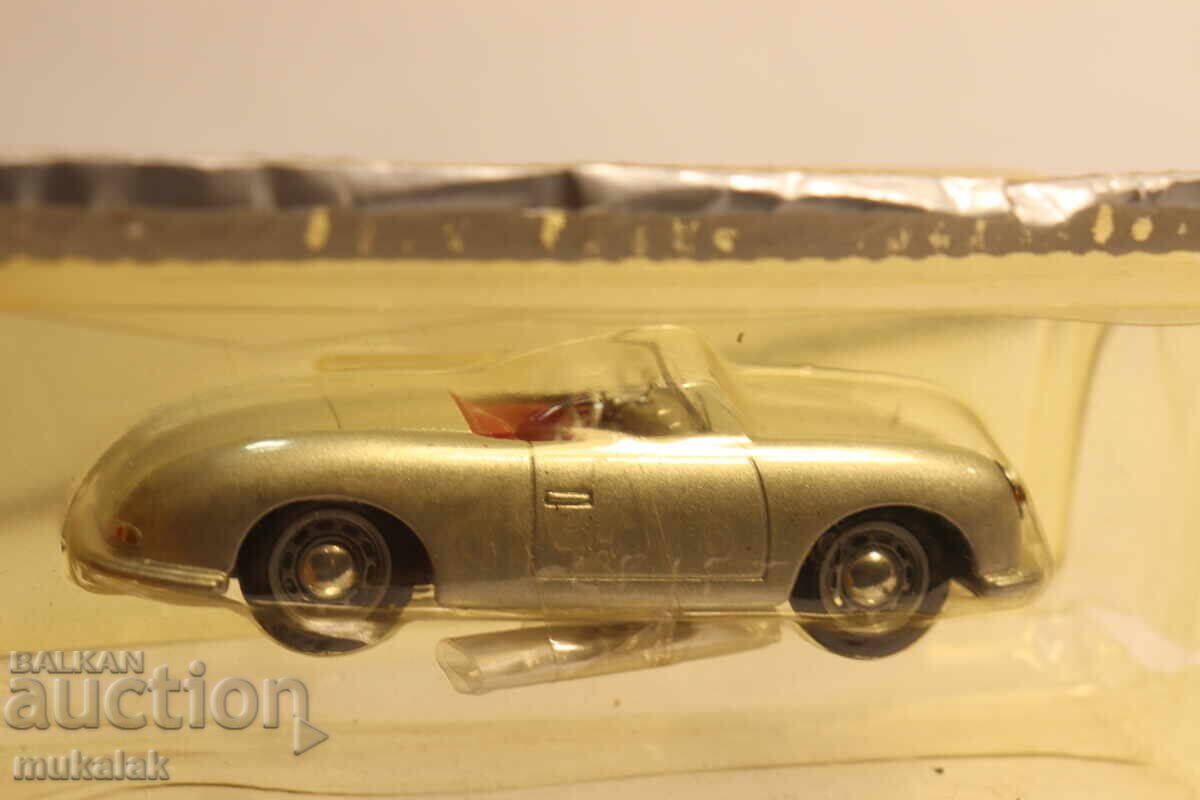 Livrarea MODEL MAȘINĂ PORSCHE 356 1:43