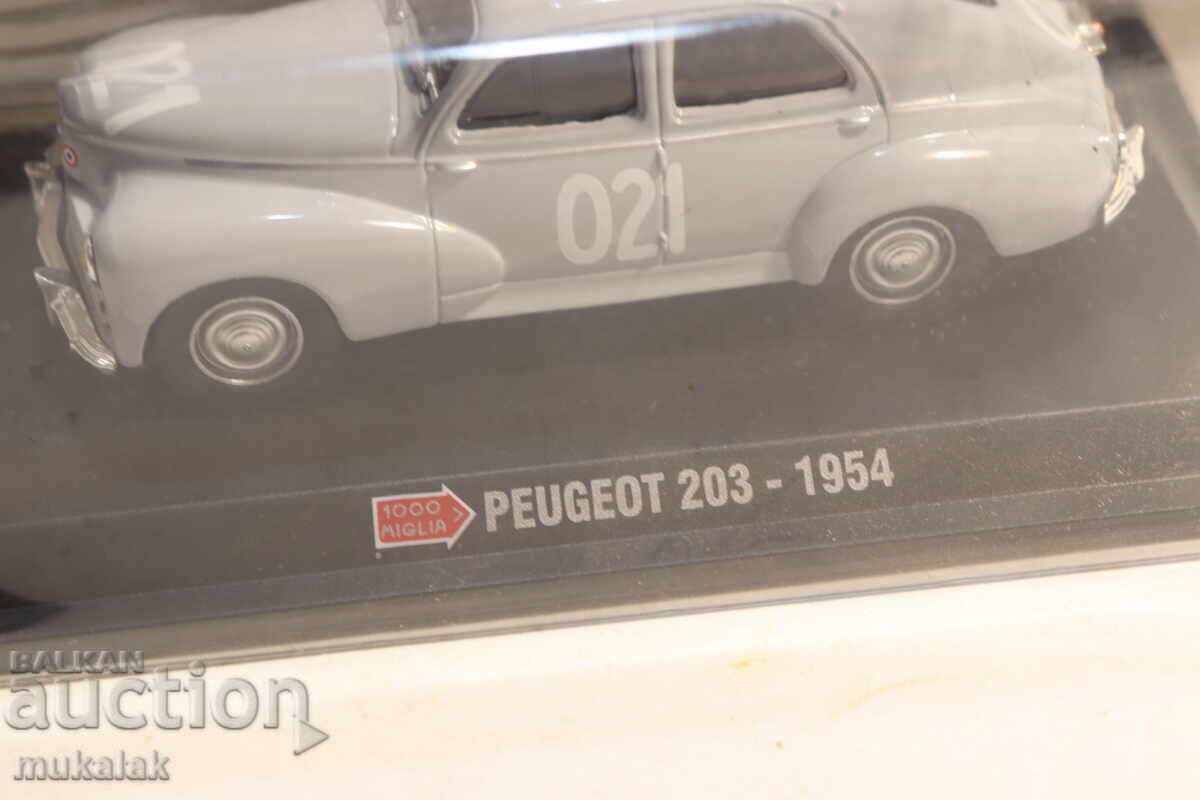 Licitație MODEL MAȘINUȚĂ PEUGEOT 203 1:43
