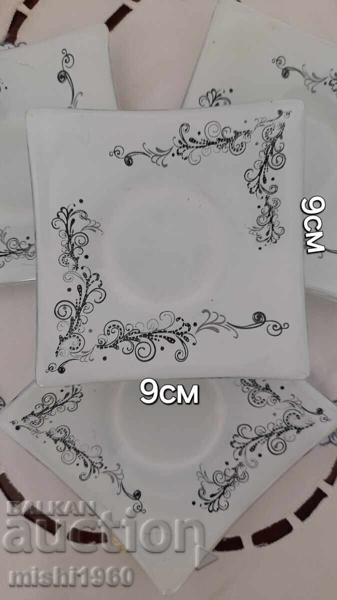 Set patru farfurioare