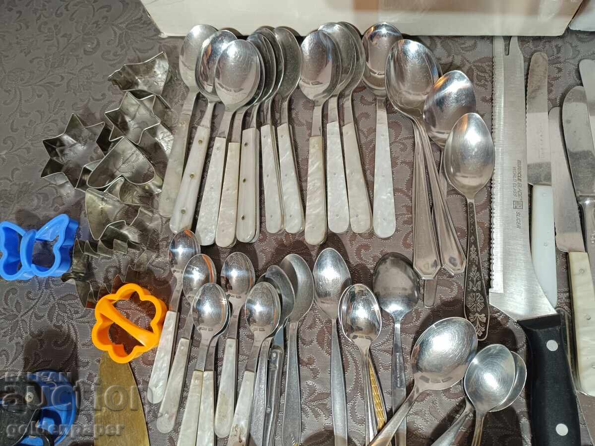 Vânzare nr. 101 Tacâmuri cu preț € 12.00 | 23.47 BGN