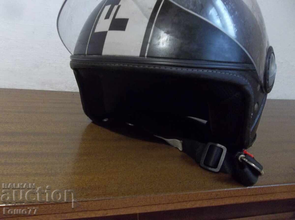 Helmet with price € 10.00 | 19.56 BGN