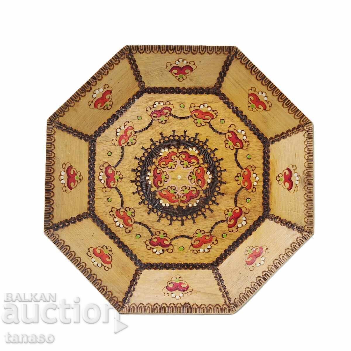 Hand-painted and pyrographied wooden backgammon board–30 cm (5.3)