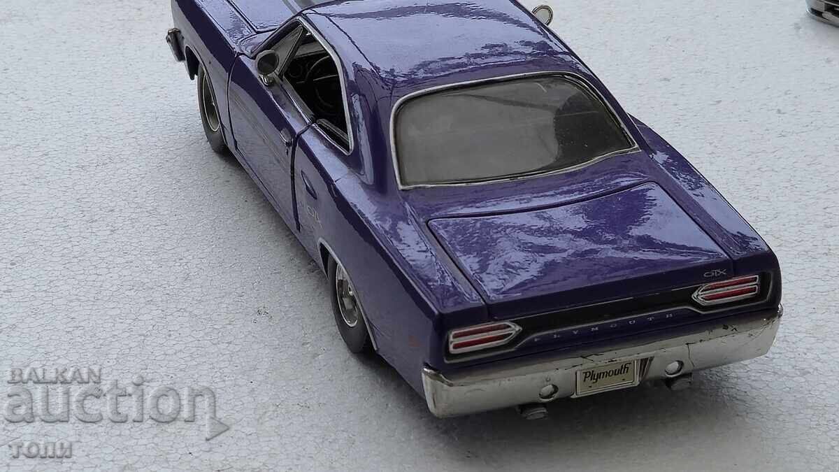 Auction  1970 PLYMOUTH GTX MAISTO MADE IN CHINA 20cm