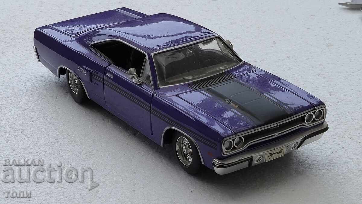 1970 PLYMOUTH GTX MAISTO MADE IN CHINA 20cm