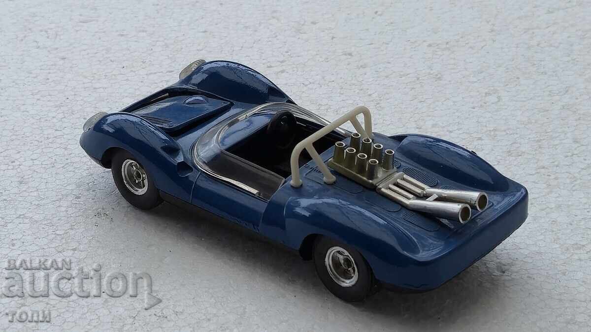 Livrarea FORD GT 40 GAMA 10 cm. FĂRĂ PREȚ DE REZERVĂ!!!!!