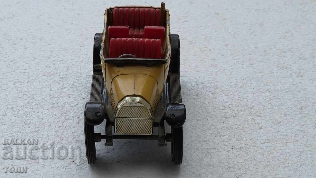 Licitație FIAT 1911 GAMA FABRICAT ÎN GERMANIA 9,50 cm