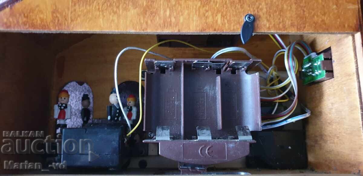 Ceas de perete cu cuc din Pădurea Neagră - 5 Ceas de perete cu cuc din Pădurea Neagră - 5