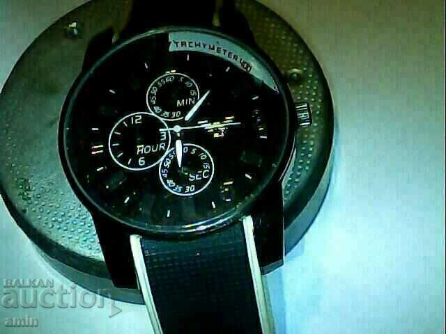 frumoasa armani 4 locuri functioneaza perfect